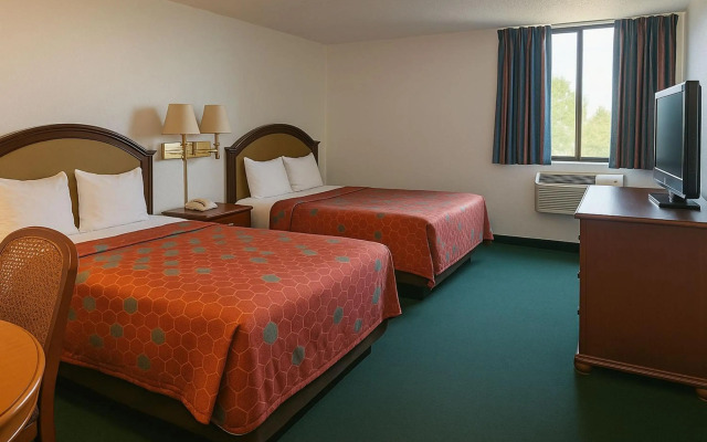 Blueway Inn & Suites Roseville