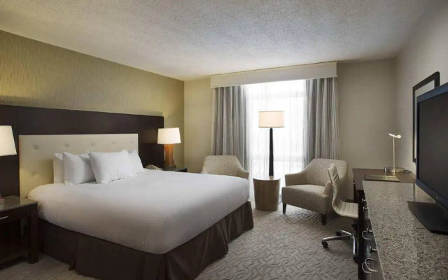 Hilton Oakland Airport Hotel