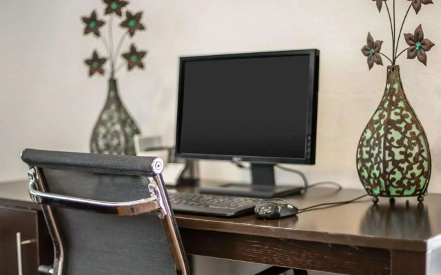 Days Inn by Wyndham McDonough