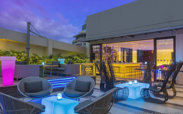 Holiday Inn & Suites Makati by IHG