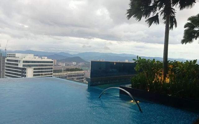 Eaton Residences KLCC by Luna