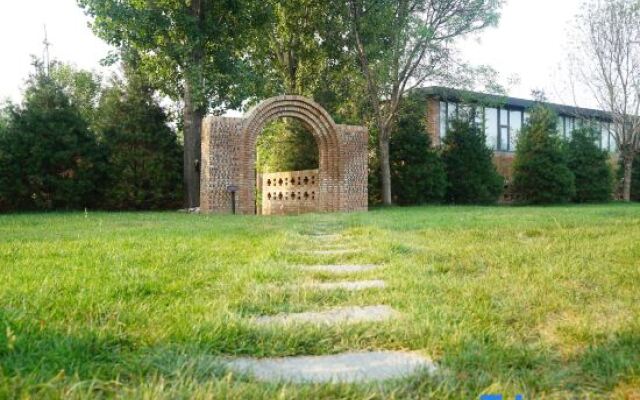 Zhenshun Yunfang Tangquan Art Hotel