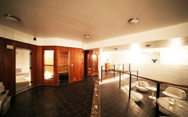 First Hotel Ett