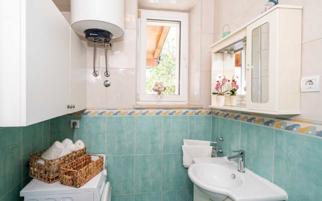 Apartments & Room Frane