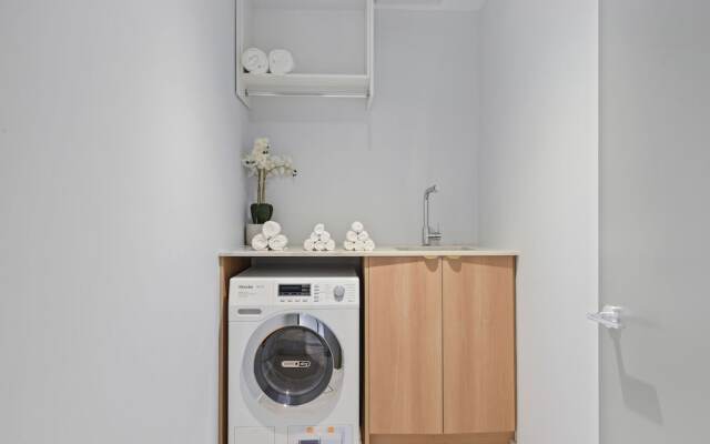 HomeHotel Ultra Luxurious 3 Bedroom Penthouse