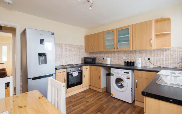 Borden Terrace by Kasar Stays