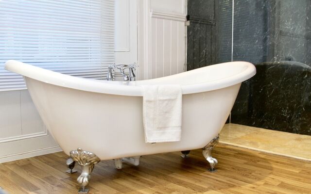 Haselbury Mill Hotel and Restaurant