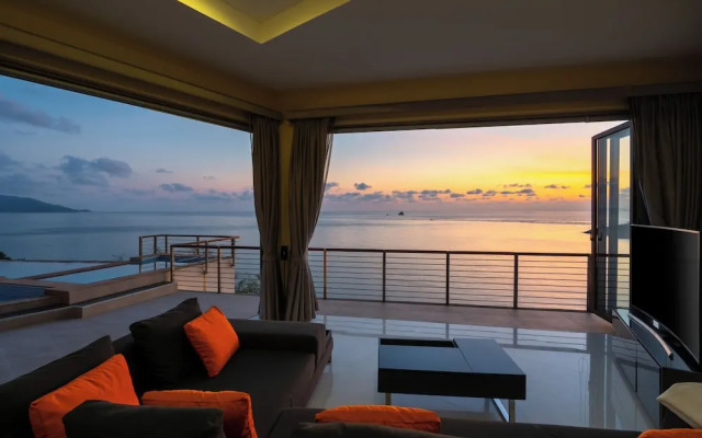 Villa Azure with Infinity Pool