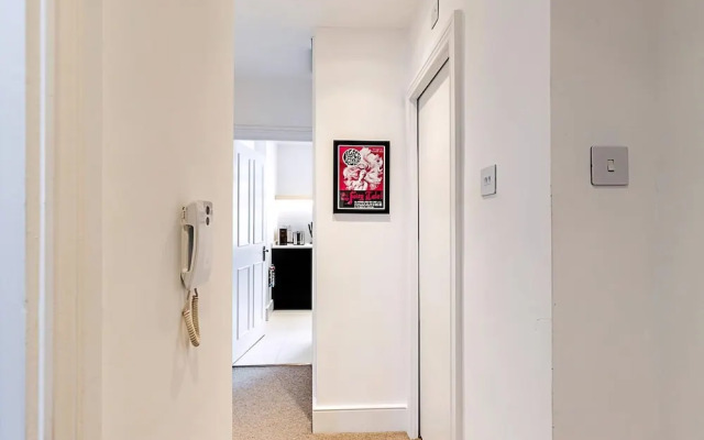 Stylish East London Flat Near Spitalfields Market