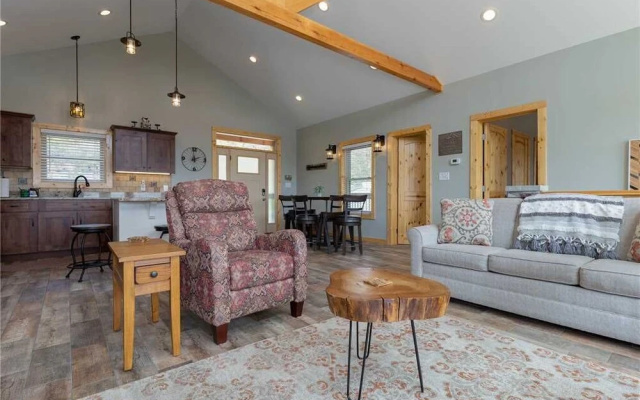 Hello Smokys - Two Bedroom Cabin