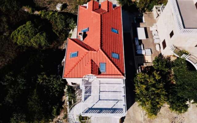 Villa Tonika