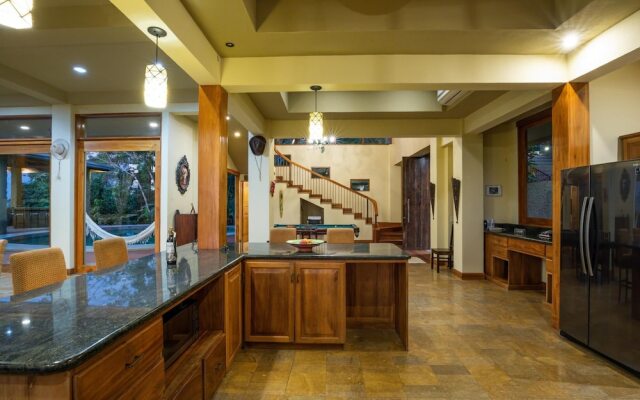 18 Sleep With Pool Private Villa
