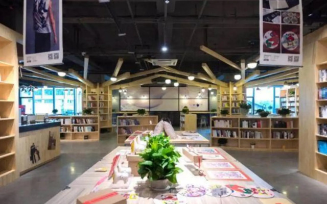 Tuyue Art Hotel（Sunshine 100 Wanda Plaza）