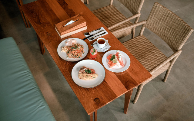 One Degree Sunset Hill Leisure