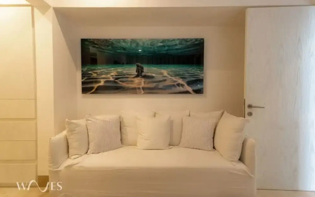 3 Br Ocean Front PH With Stunning Views
