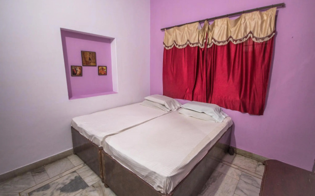 Goroomgo Friends Home Stay Agra