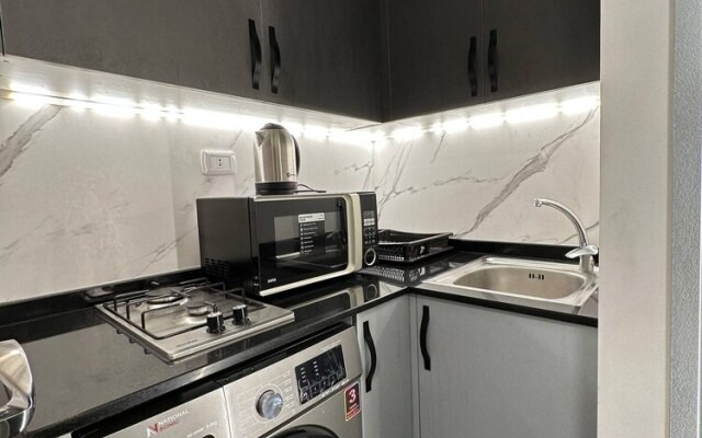 Privet Apartment 37 for Three Near Downtown Kh&sh