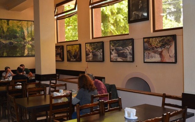 Hotel "Shua Kalakshi"