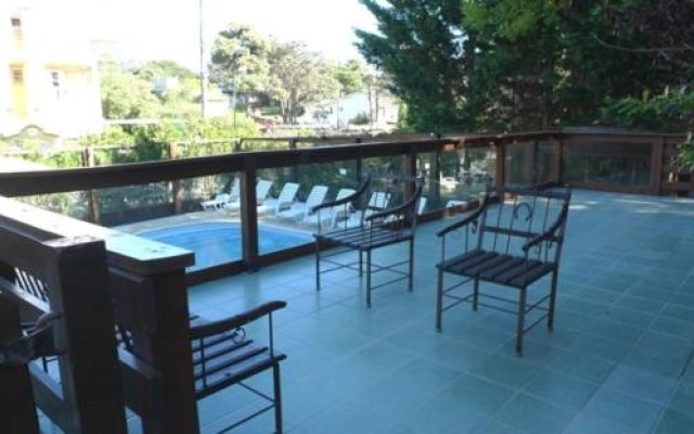 Rey del Bosque Apart Hotel