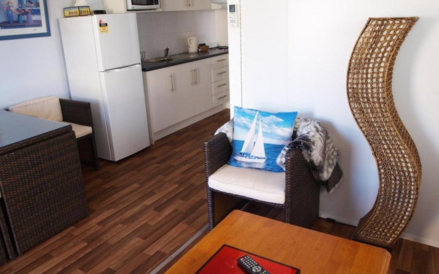 Mornington Motel – Guest Rooms – Melbourne