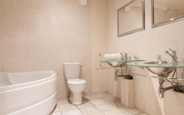 Louvre - Saint Honore Private Apartment