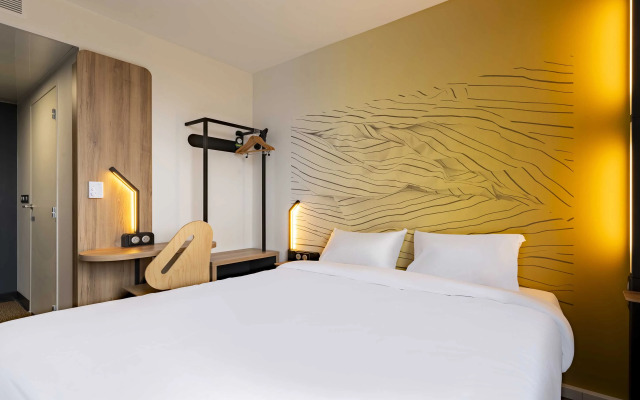 B&B HOTEL Valenciennes Onnaing