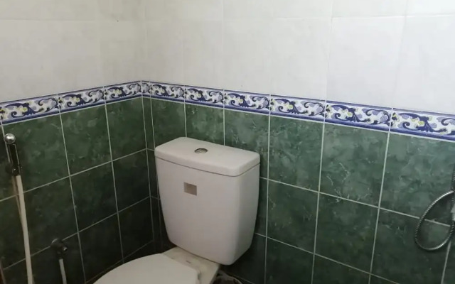 SPOT ON 92458 Azeela Kost Syariah