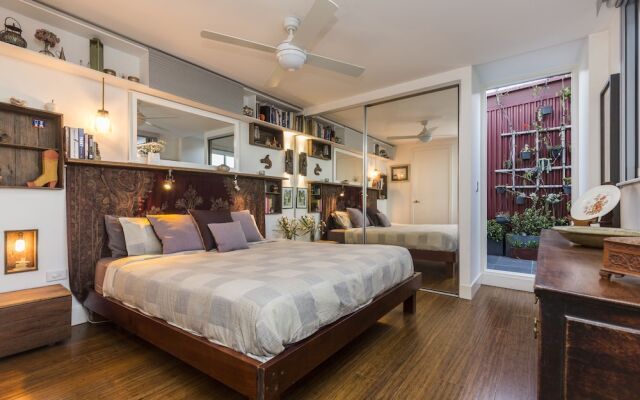 Loft Penthouse With Startling City Views + Parking