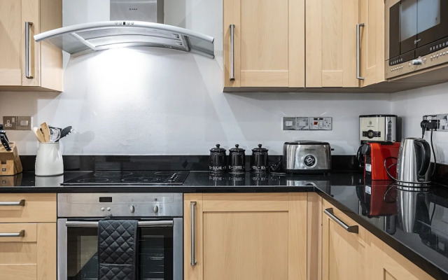 Shelton Apartment, London