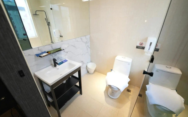 Puremeworld Hotel