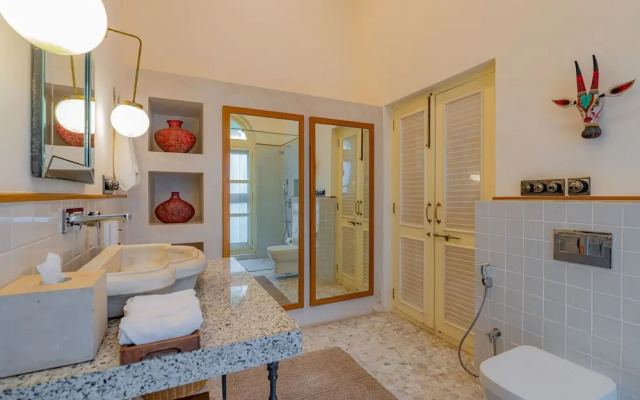 Loto Bianco by Hireavilla -4br w Pvt Pool Siolim