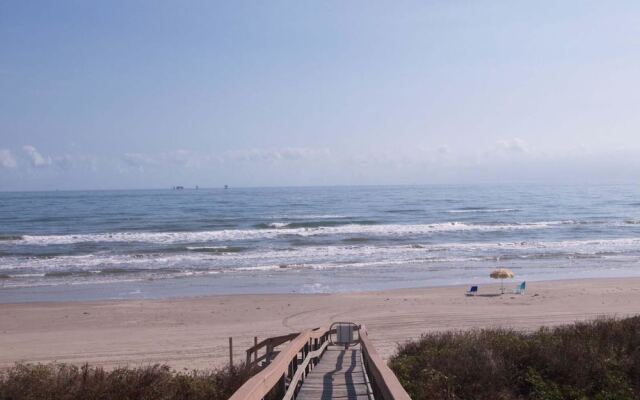 Pelican s Place LCV23