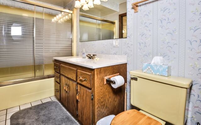 Deerpath - Elbert's - 6 Br Home