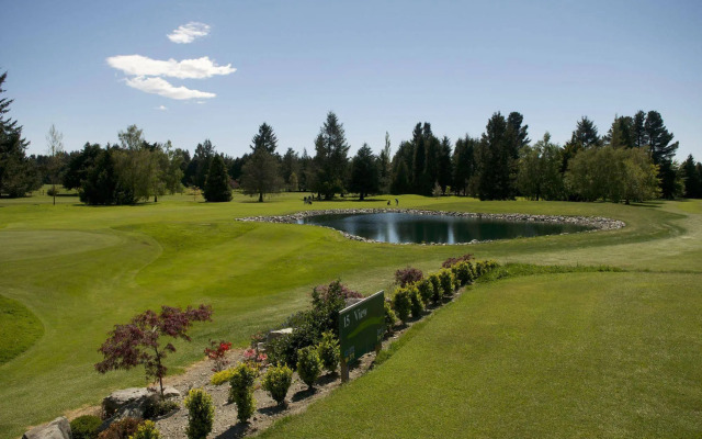 Redwood Lodge