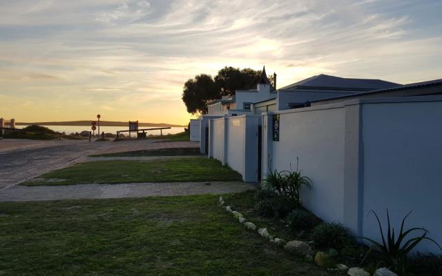 Atlantic Beach Cottage