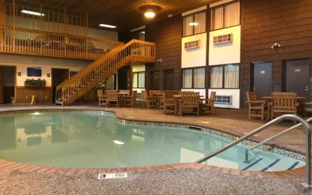 Superior & Sage Hotel