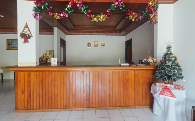 OYO 1688 Collin Beach Hotel