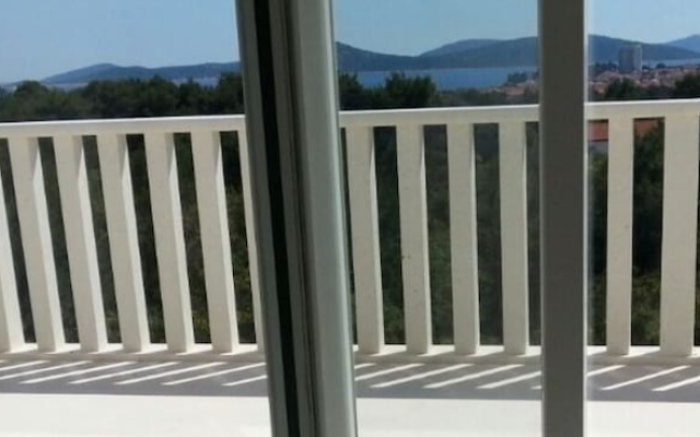 Villa Bachelor