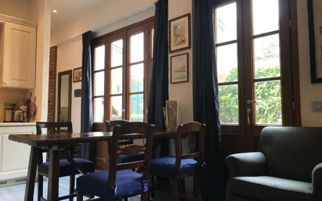 Bellagio LAKESHORE HOUSE