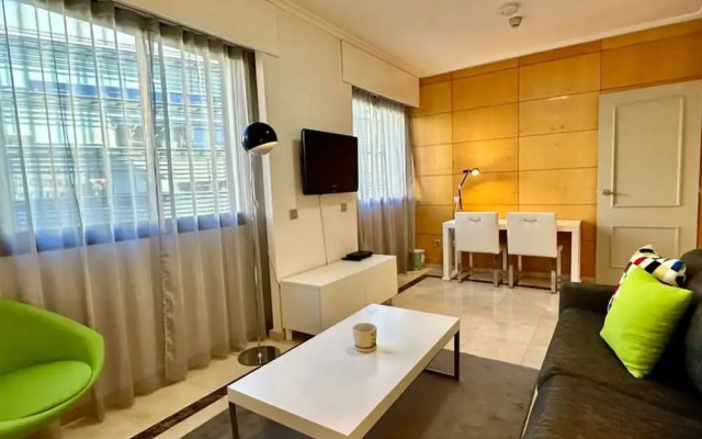 Engracia Square 1-bedroom Apartment in Chamber