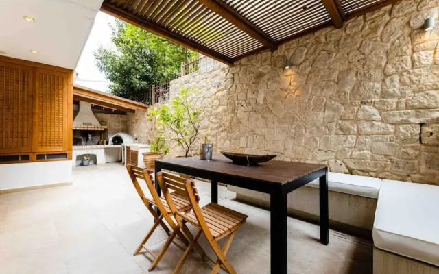 The Garden House at Alimos