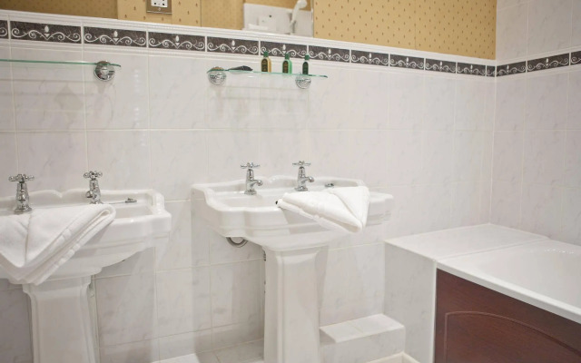 The Marstan Hotel