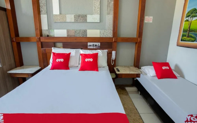 Oyo B Plaza Hotel