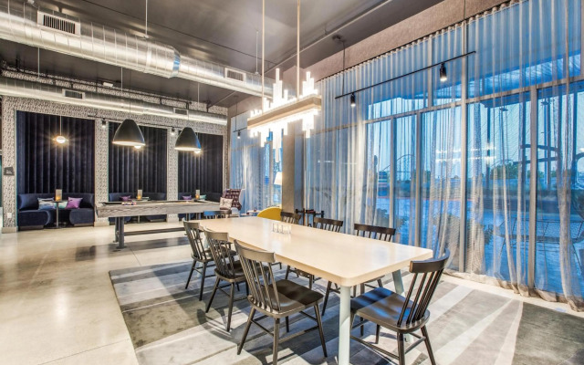 Aloft Dallas Arlington Entertainment District