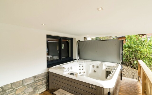 Luxurious Holiday Home With Jacuzzi In Wagrain Austria
