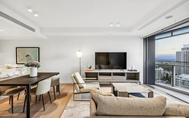 Jewel Luxury Beachside 2-bed With Water View