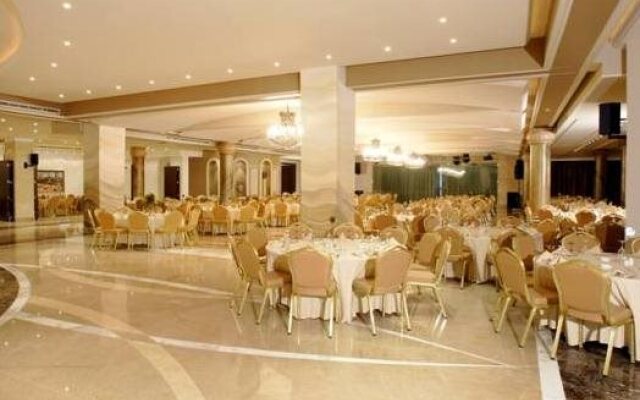 Castel Mare Beach Hotel & Resort