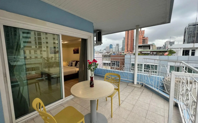V Check Inn Sukhumvit 22
