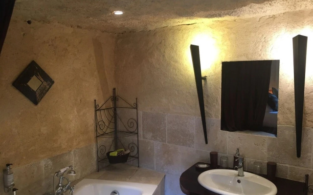 Châteaux Demeures Hôtels     Le Cheval Noir
