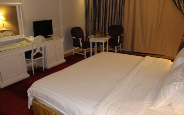 Al Bustan Hotel
